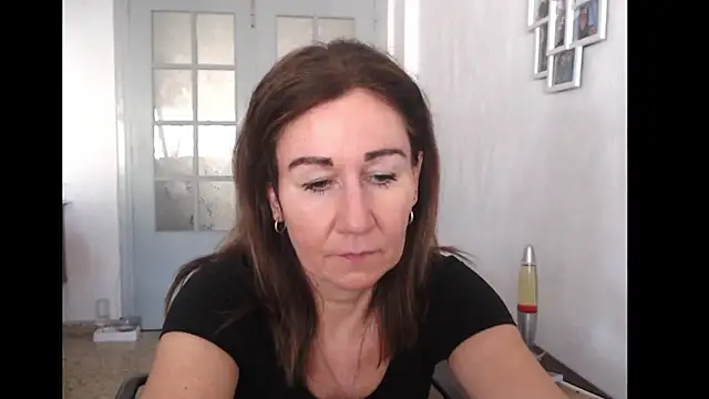 Snapshot of TamaraSweetxo chatting on 06-18-26, 04:11 TamaraSweetxo online show from 06-18-26, 04:11