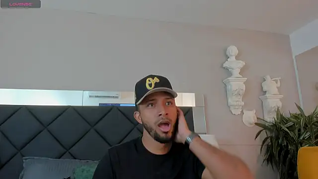 Robin Rief online show from 11-23-25, 03:50