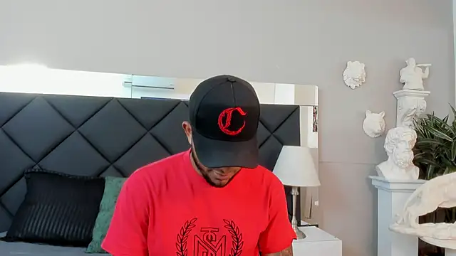 Robin Rief online show from 11-27-25, 03:41