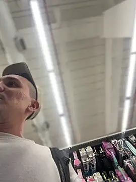 Snapshot of adam-rivera chatting on 01-06-26, 01:20 adam-rivera online show from 01-06-26, 01:20