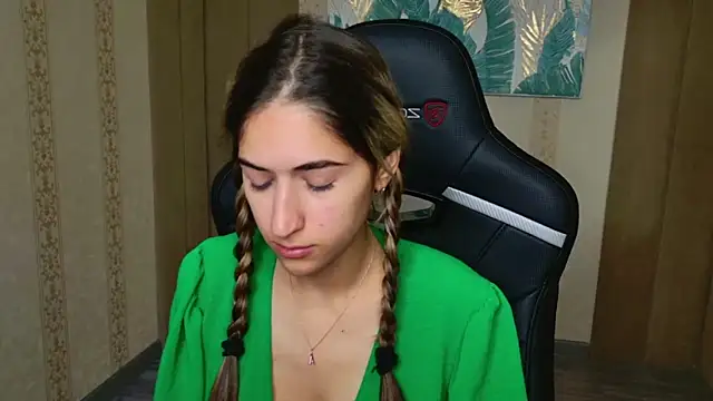 Teresa Stane online show from 09-19-25, 05:20