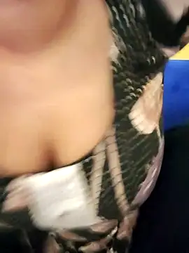 Snapshot of Haniya-143 chatting on 09-17-25, 07:59 Haniya-143 online show from 09-17-25, 07:59