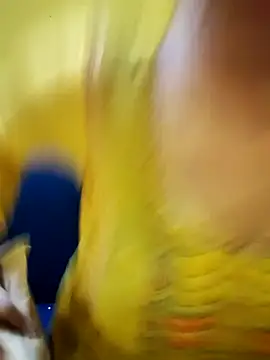 Snapshot of Haniya-143 chatting on 10-08-25, 09:45 Haniya-143 online show from 10-08-25, 09:45