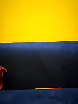 Snapshot of Haniya-143 chatting on 10-09-25, 11:14 Haniya-143 online show from 10-09-25, 11:14