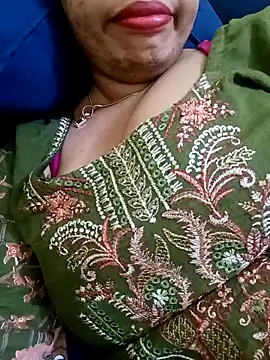 Snapshot of Haniya-143 chatting on 11-22-25, 11:26 Haniya-143 online show from 11-22-25, 11:26