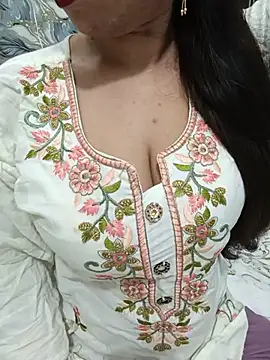 Haniya-143 online show from 06-25-26, 10:47
