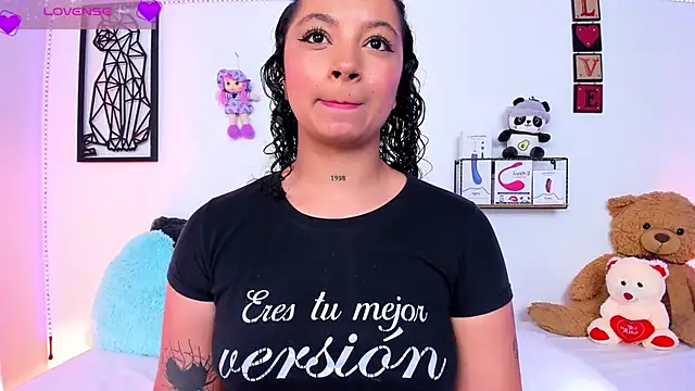 Snapshot of Mari_Sweett chatting on 03-22-25, 08:04 Mari Sweett online show from 03-22-25, 08:04