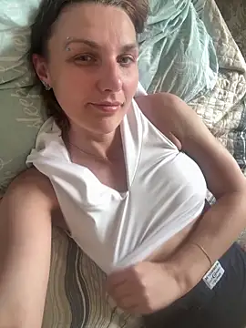 Snapshot of Magic__smile chatting on 05-19-26, 10:54 Magic smile online show from 05-19-26, 10:54