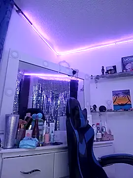 Snapshot of Luna_SofiaXX chatting on 02-08-25, 11:01 Luna SofiaXX online show from 02-08-25, 11:01