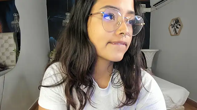 Ariana Pierce online show from 12-22-24, 01:55