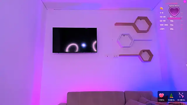 Snapshot of Nicol_ofi24 chatting on 01-05-25, 05:09 Nicol ofi24 online show from 01-05-25, 05:09