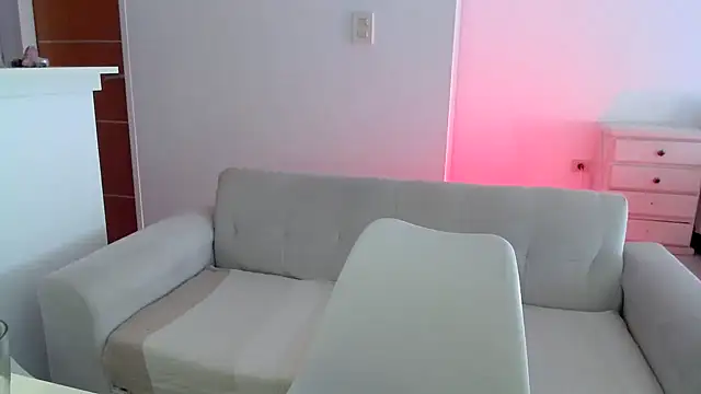 Snapshot of CabledHeredity chatting on 09-11-25, 06:30 CabledHeredity online show from 09-11-25, 06:30