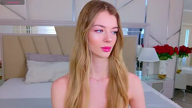 MeganMour online show from 04-13-26, 04:51