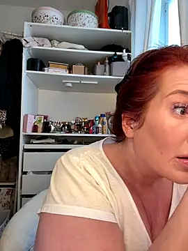 Engel mia online show from 10-06-25, 01:19