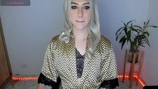 ashley sans2000 online show from 11-30-25, 09:46