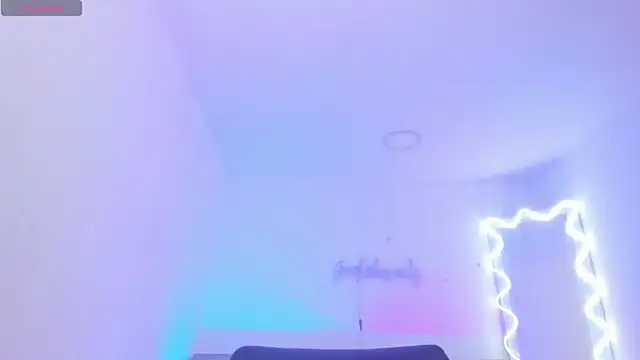 Snapshot of penelope_tay1 chatting on 10-15-25, 04:01 penelope tay1 online show from 10-15-25, 04:01