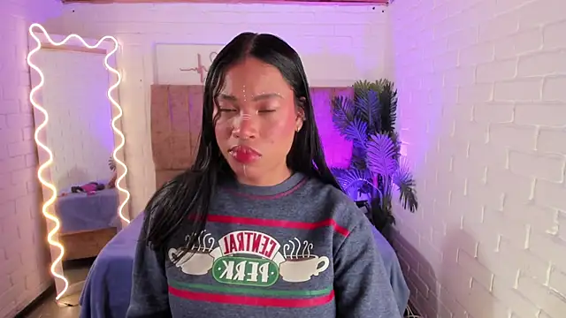 Snapshot of penelope_tay1 chatting on 10-17-25, 03:31 penelope tay1 online show from 10-17-25, 03:31