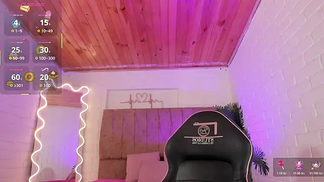 Snapshot of penelope_tay1 chatting on 10-20-25, 03:29 penelope tay1 online show from 10-20-25, 03:29