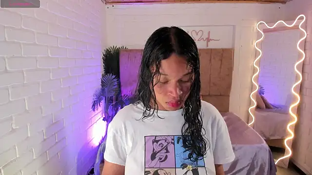 Snapshot of penelope_tay1 chatting on 11-09-25, 03:05 penelope tay1 online show from 11-09-25, 03:05