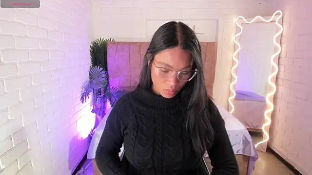 Snapshot of penelope_tay1 chatting on 11-11-25, 03:17 penelope tay1 online show from 11-11-25, 03:17