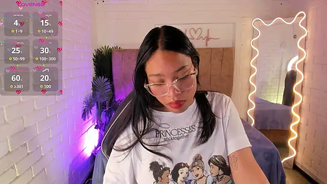 Snapshot of penelope_tay1 chatting on 11-14-25, 03:16 penelope tay1 online show from 11-14-25, 03:16