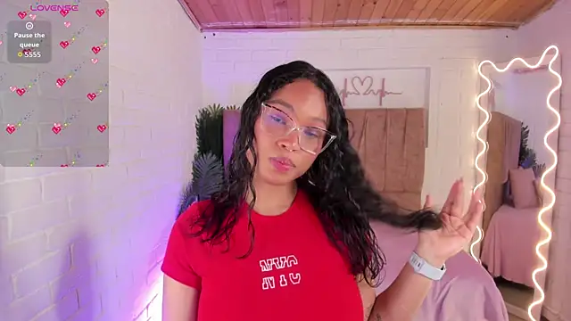 Snapshot of penelope_tay1 chatting on 11-24-25, 03:39 penelope tay1 online show from 11-24-25, 03:39