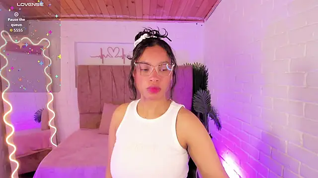 Snapshot of penelope_tay1 chatting on 11-27-25, 03:19 penelope tay1 online show from 11-27-25, 03:19