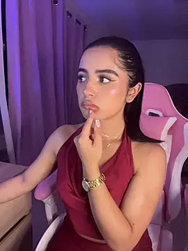Emily-14 online show from 07-17-26, 04:30