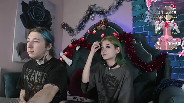 Snapshot of Milten-Trish chatting on 12-19-24, 07:40 Milten-Trish online show from 12-19-24, 07:40