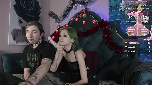 Snapshot of Milten-Trish chatting on 12-19-24, 10:42 Milten-Trish online show from 12-19-24, 10:42