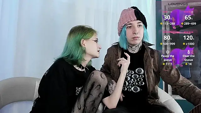 Snapshot of Milten-Trish chatting on 01-13-25, 09:09 Milten-Trish online show from 01-13-25, 09:09