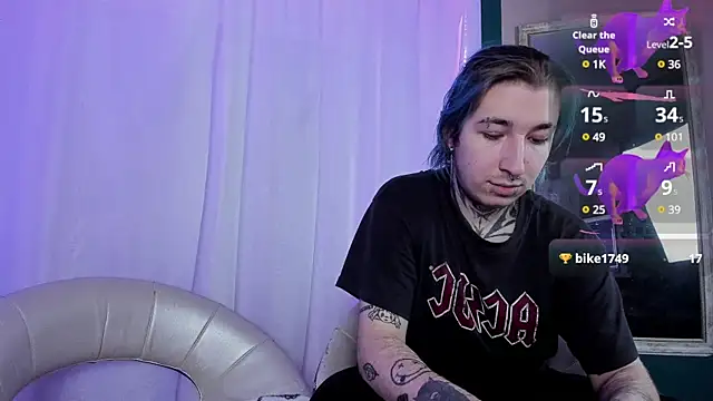 Snapshot of Milten-Trish chatting on 02-12-25, 01:41 Milten-Trish online show from 02-12-25, 01:41