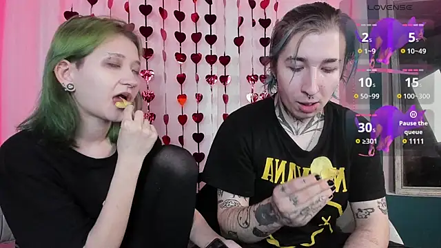 Snapshot of Milten-Trish chatting on 02-18-25, 05:42 Milten-Trish online show from 02-18-25, 05:42