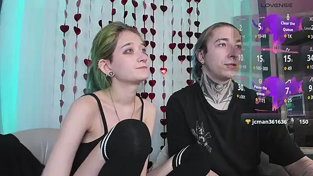 Snapshot of Milten-Trish chatting on 03-10-25, 03:45 Milten-Trish online show from 03-10-25, 03:45