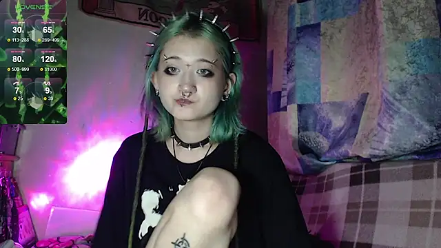 Snapshot of Milten-Trish chatting on 09-18-25, 05:04 Milten-Trish online show from 09-18-25, 05:04