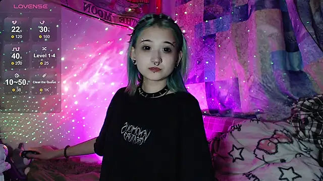 Snapshot of Milten-Trish chatting on 09-29-25, 05:18 Milten-Trish online show from 09-29-25, 05:18