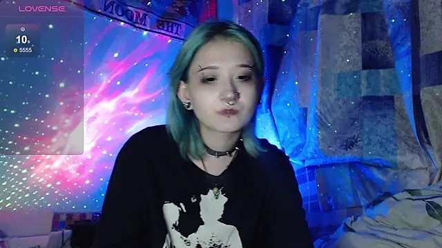 Snapshot of Milten-Trish chatting on 09-30-25, 04:12 Milten-Trish online show from 09-30-25, 04:12