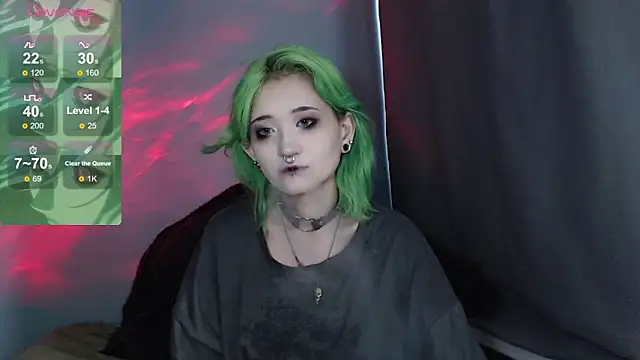 Snapshot of Milten-Trish chatting on 10-31-25, 09:21 Milten-Trish online show from 10-31-25, 09:21