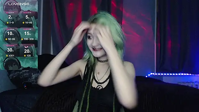 Snapshot of Milten-Trish chatting on 12-03-25, 07:34 Milten-Trish online show from 12-03-25, 07:34