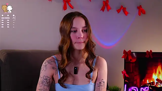 FalineDowlen online show from 03-10-26, 01:54