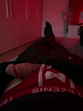 Snapshot of 93moro chatting on 12-20-24, 03:31 93moro online show from 12-20-24, 03:31