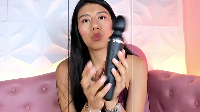 CarlaAlvez online show from 02-04-25, 05:45