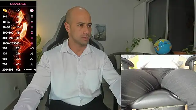 Snapshot of ryan_master_ chatting on 12-23-24, 09:05 ryan master online show from 12-23-24, 09:05