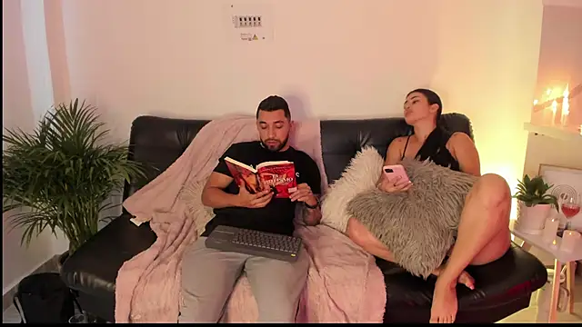 Sweet and caramel online show from 01-22-25, 08:49