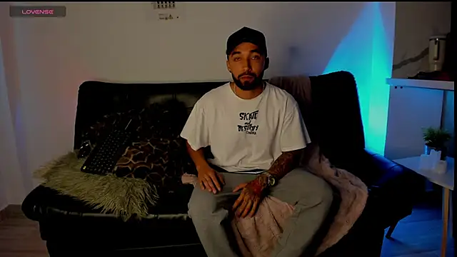 Sweet and caramel online show from 03-10-25, 09:40