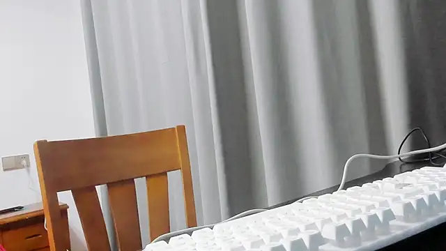 Snapshot of gunian chatting on 03-14-25, 01:46 gunian online show from 03-14-25, 01:46