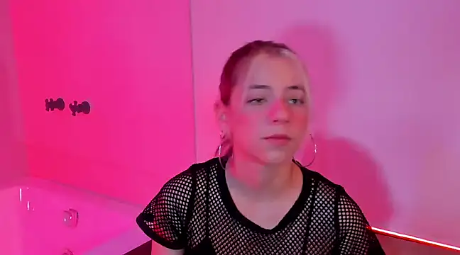 Snapshot of ArtemisaBlake chatting on 12-21-24, 09:25 ArtemisaBlake online show from 12-21-24, 09:25