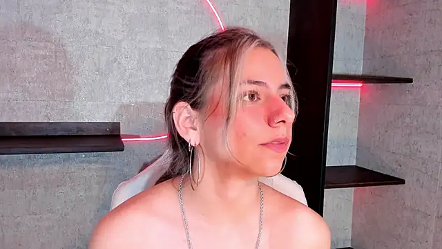 Snapshot of ArtemisaBlake chatting on 01-05-25, 12:20 ArtemisaBlake online show from 01-05-25, 12:20