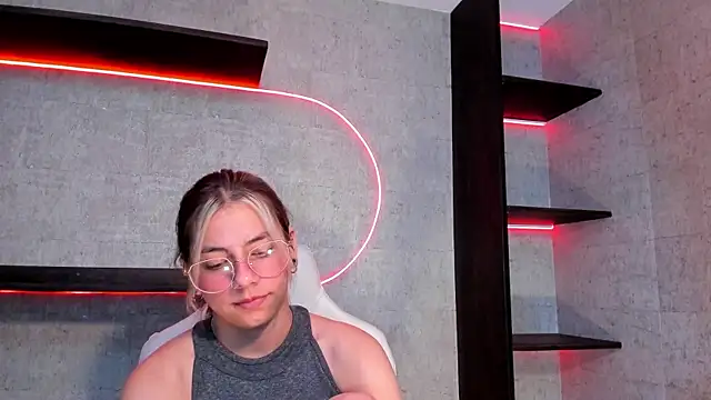 Snapshot of ArtemisaBlake chatting on 01-18-25, 12:35 ArtemisaBlake online show from 01-18-25, 12:35