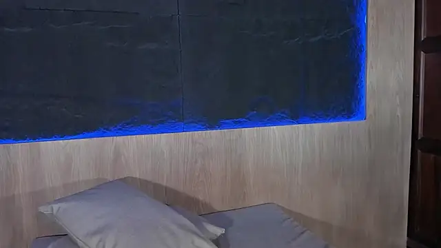 Snapshot of ArtemisaBlake chatting on 01-28-25, 10:01 ArtemisaBlake online show from 01-28-25, 10:01